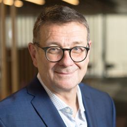 国金证券:人形机器人迈入量产元年 上游核心化工新材料将持续受益